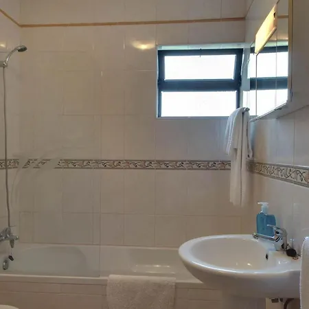 Вилла Villa Praia Албуфейра